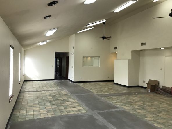 Office For Lease: 7220 W University Avenue, Gainesville, FL 32607